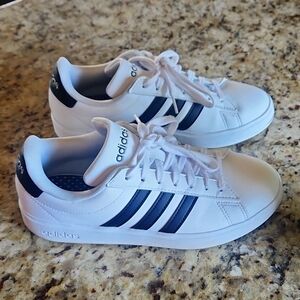 Adidas Women's Grand Court 2.0 Tennis Shoe